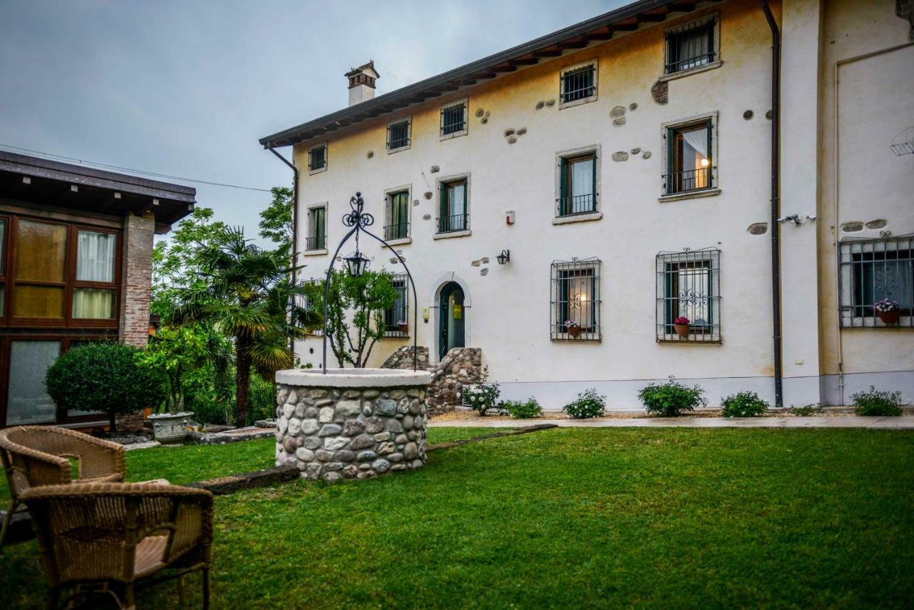 Villa Agriturismo Borgo Di Calmasino Bardolino Exterior foto